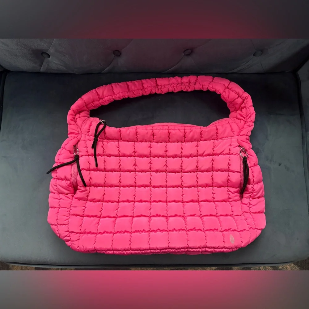 FP Movement Quilted Carryall Bag - Picture 6 of 7